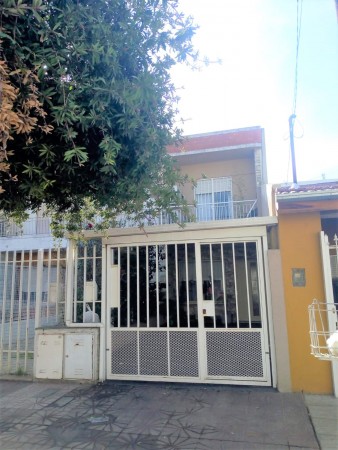 PERMUTA - Impecable Duplex de 3 ambientes en Haedo!