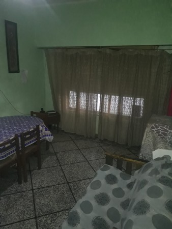 Colon 996 - Casa en Ph al frente