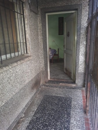 Colon 996 - Casa en Ph al frente
