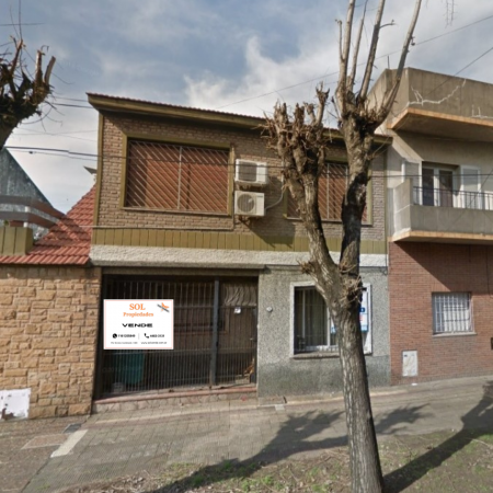 Colon 996 - Casa en Ph al frente