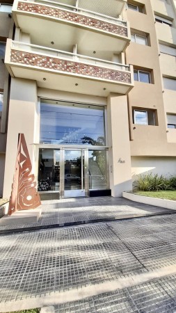 Hermoso Departamento a estrenar 3 amb con cochera!