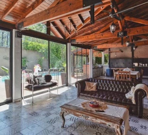 Hermosa casa de 6 ambientes en Parque Leloir!