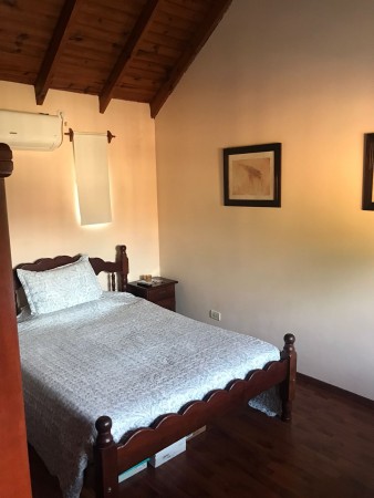 Castelar Norte Impecable Chalet 4 ambientes Acepta Permutas !