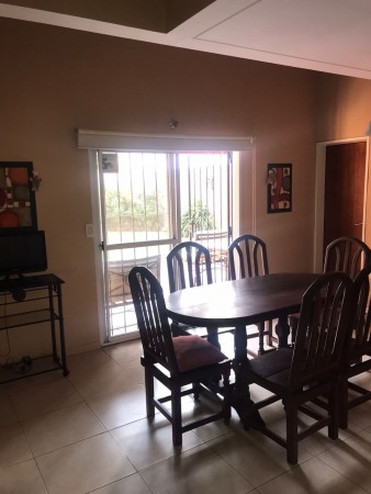 Castelar Norte Impecable Chalet 4 ambientes Acepta Permutas !