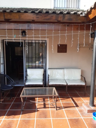 Castelar Norte Impecable Chalet 4 ambientes Acepta Permutas !