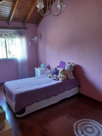 Castelar Norte Impecable Chalet 4 ambientes Acepta Permutas !