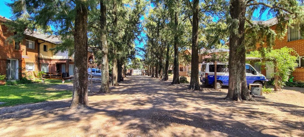Chalet en Venta en Ituzaingo! Permuta! Financia!