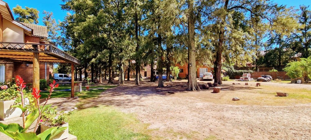 Chalet en Venta en Ituzaingo! Permuta! Financia!