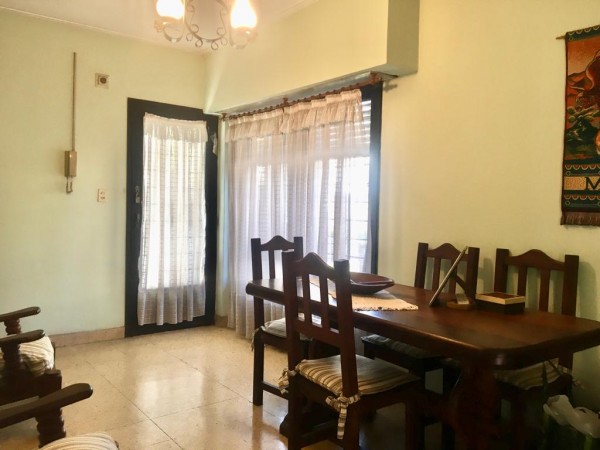 Duplex a 5 cdras de la estacion de Castelar Norte!
