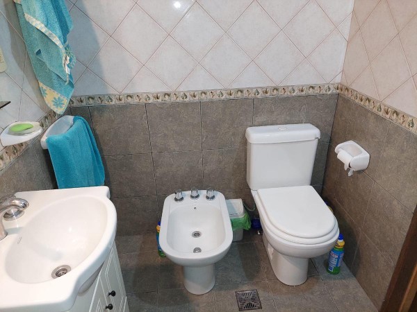 Casa 5 amb sobre lote de 10 x 30!