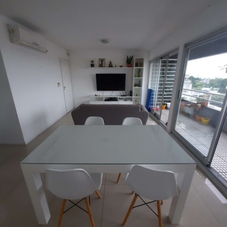Departamento en venta en Morón Centro - 2 ambientes con cochera!