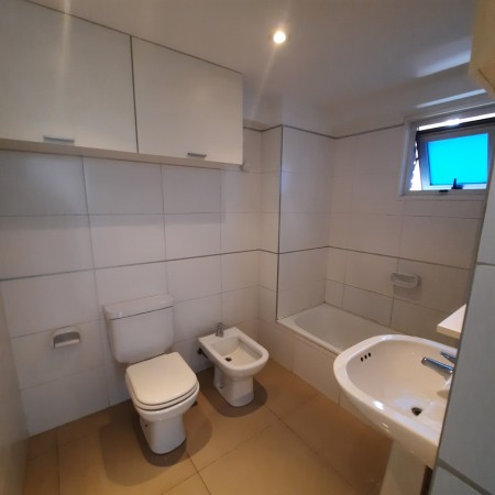 Departamento en venta en Morón Centro - 2 ambientes con cochera!