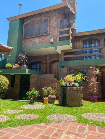 Casa en Venta en Castelar Norte - 4 ambientes!