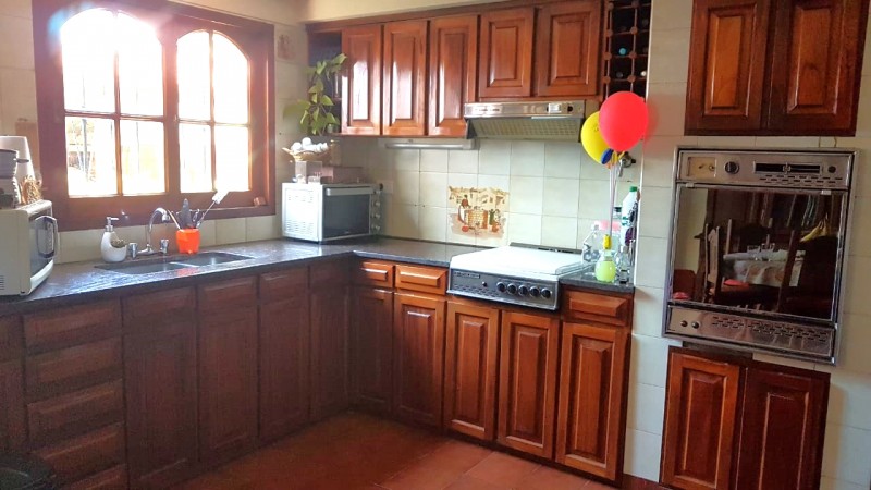 Casa en Venta en Castelar Norte - 4 ambientes!