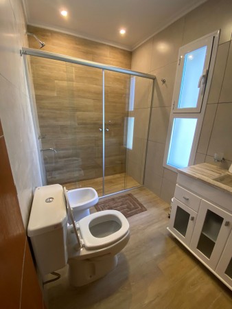 Casa en venta en Comarcas de Lujan - 4 ambientes!