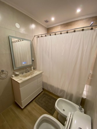 Casa en venta en Comarcas de Lujan - 4 ambientes!