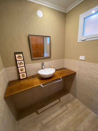 Casa en venta en Comarcas de Lujan - 4 ambientes!