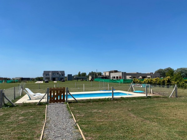 Casa en venta en Comarcas de Lujan - 4 ambientes!