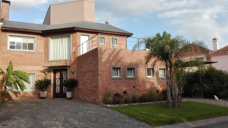 Casa en venta en Country Las Palmas, Tigre - 4 ambientes!