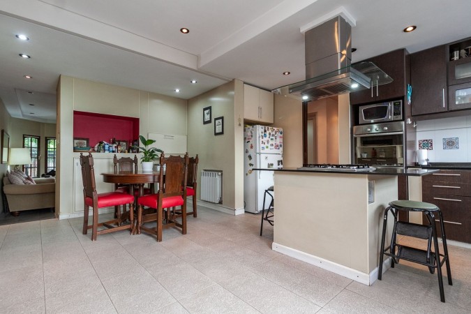 Oportunidad !! Chalet en Venta en Castelar - 5 ambientes! Nuevo valor!!