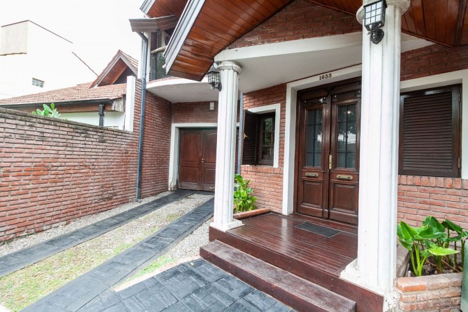Oportunidad !! Chalet en Venta en Castelar - 5 ambientes! Nuevo valor!!