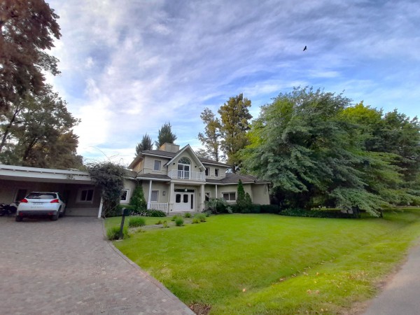 Casa en Venta en Country San Diego - 4 ambientes!