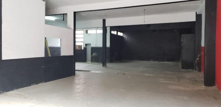 Galpon - Deposito en Venta en Ramos Mejia - 266mts! PERMUTA!