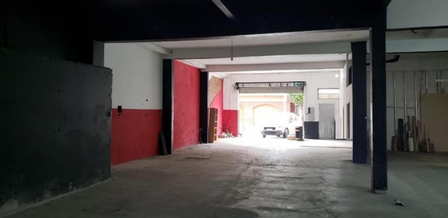 Galpon - Deposito en Venta en Ramos Mejia - 266mts! PERMUTA!