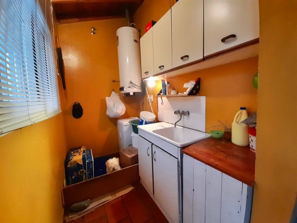 Casa en Venta en Villa Tesei - 3 ambientes! Gran parque libre!