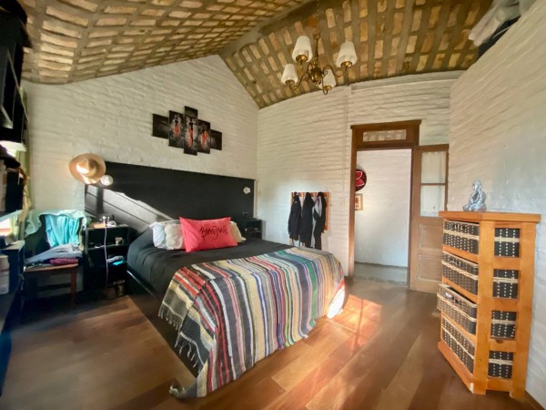 NUEVO VALOR!! Casa en Venta en Parque Leloir - sobre el circuito! 2100 MTS! - PERMUTA!