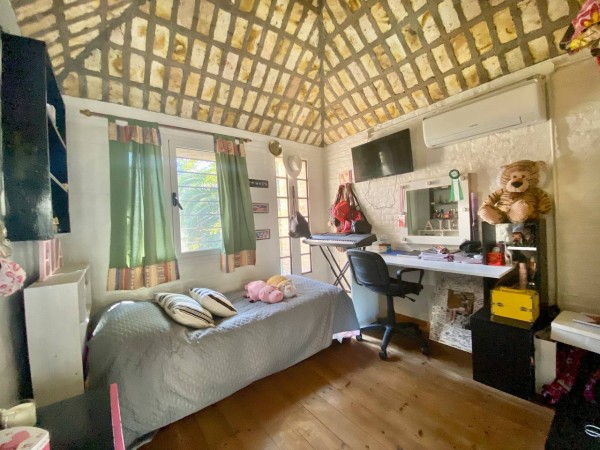 NUEVO VALOR!! Casa en Venta en Parque Leloir - sobre el circuito! 2100 MTS! - PERMUTA!