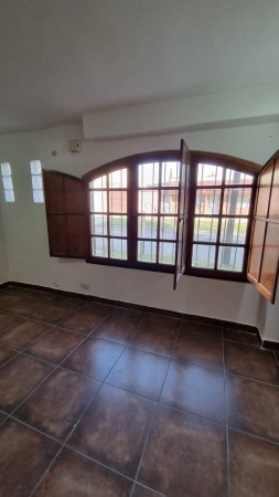 Duplex en Venta en Castelar Norte - 3 ambientes!