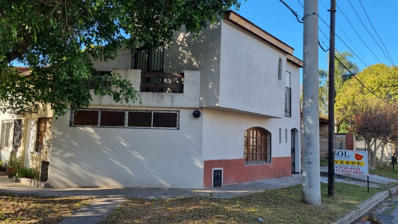 Duplex en Venta en Castelar Norte - 3 ambientes!