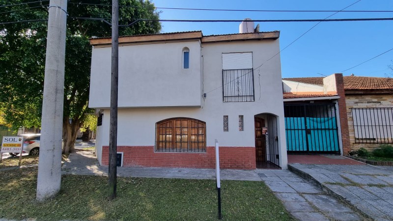 Duplex en Venta en Castelar Norte - 3 ambientes!