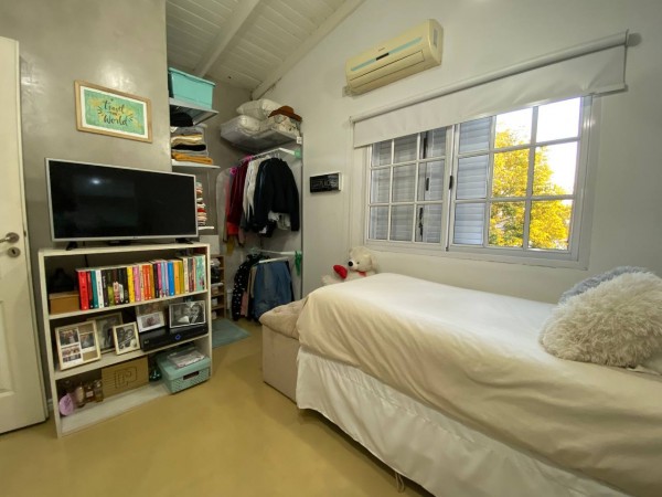 Impecable Casa en venta en Ituzaingo - 4 ambientes!
