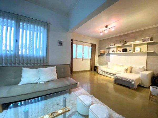 Impecable Casa en venta en Ituzaingo - 4 ambientes!