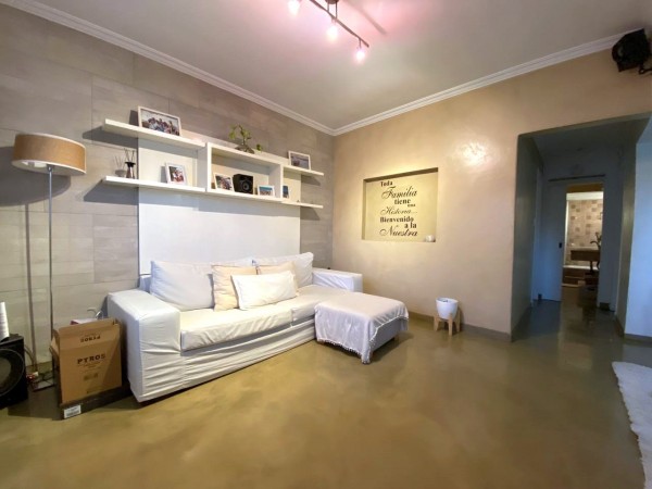 Impecable Casa en venta en Ituzaingo - 4 ambientes!
