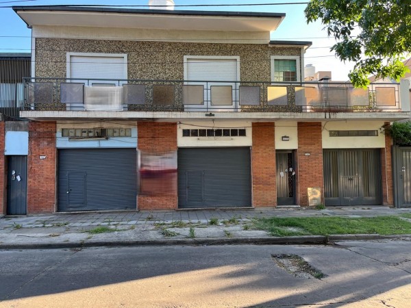 Casa 4 ambientes + 2 locales ! Financia Dueño