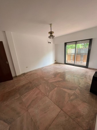 Casa 4 ambientes + 2 locales ! Financia Dueño
