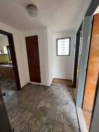 Casa 4 ambientes + 2 locales ! Financia Dueño
