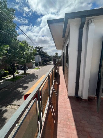 Casa 4 ambientes + 2 locales ! Financia Dueño