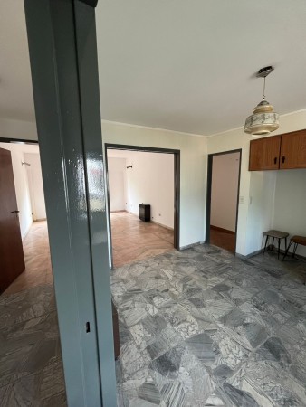 Casa 4 ambientes + 2 locales ! Financia Dueño