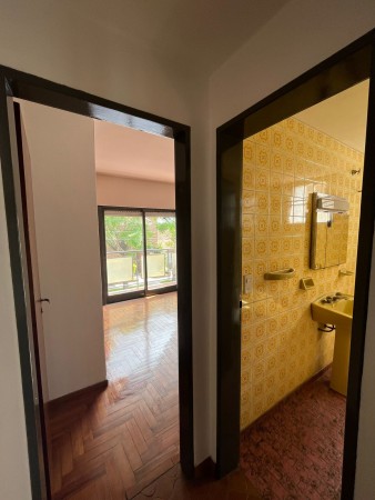 Casa 4 ambientes + 2 locales ! Financia Dueño