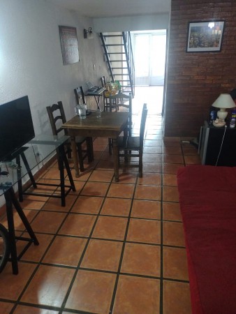 Duplex en zona residencial de Casstelar Norte! - 3 ambientes