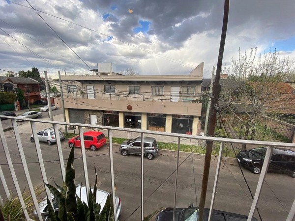 PERMUTA - Departamento 3 amb con cochera en Castelar Sur!