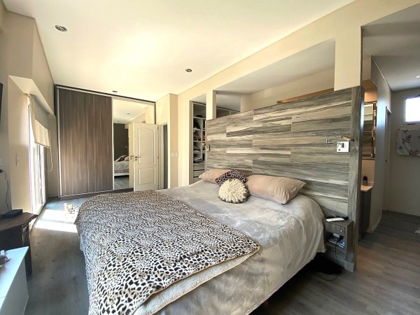 NUEVO VALOR! Casa en Venta en Country Altos del Sol - 6 ambientes!