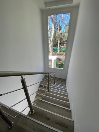 Casa a estrenar en Parque Leloir - 4 ambientes - Impecable!