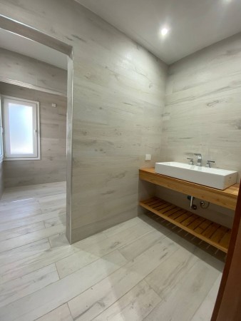 Casa a estrenar en Parque Leloir - 4 ambientes - Impecable!