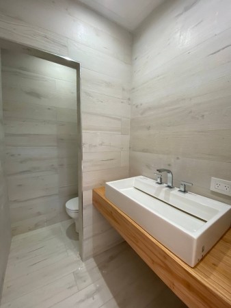 Casa a estrenar en Parque Leloir - 4 ambientes - Impecable!