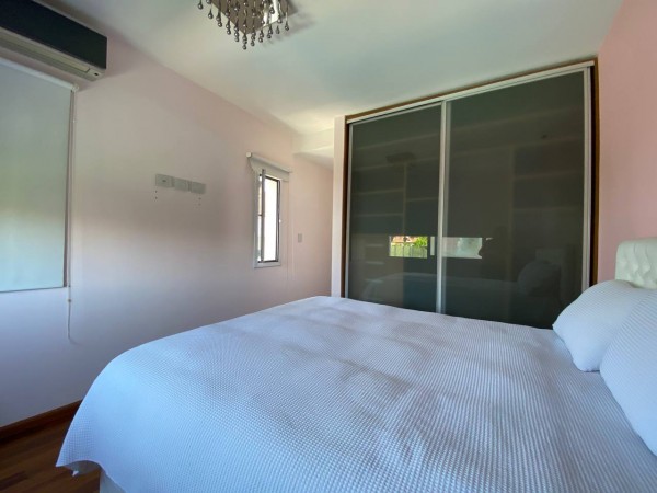 Casa con piscina en excelente zona de Castelar Norte!